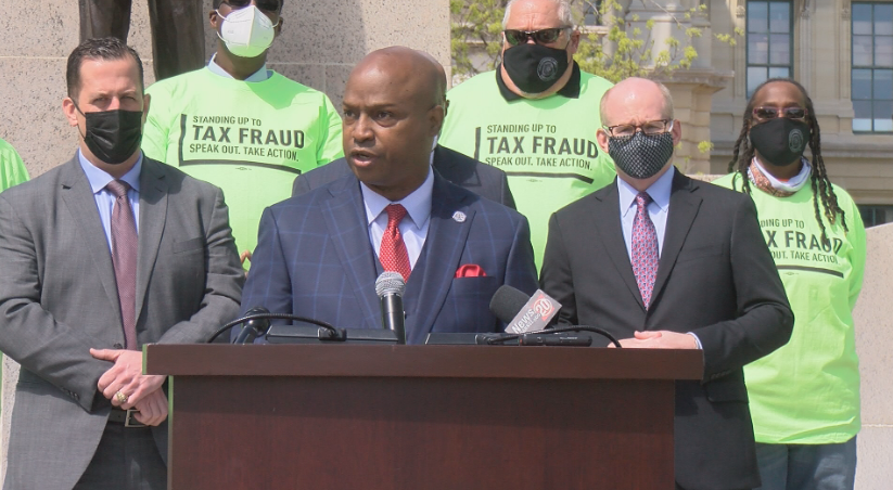 Illinois Legislative Leaders Join Carpenters in Fight to End Tax Fraud