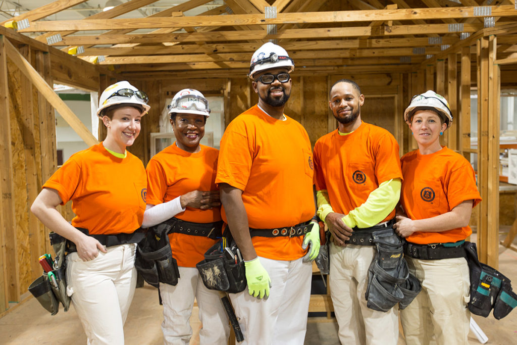 Group photo of carpenters at the Naunheim training