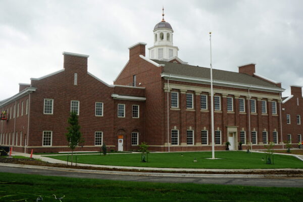 Image for Kansas College Builds Replica Of Independence Hall